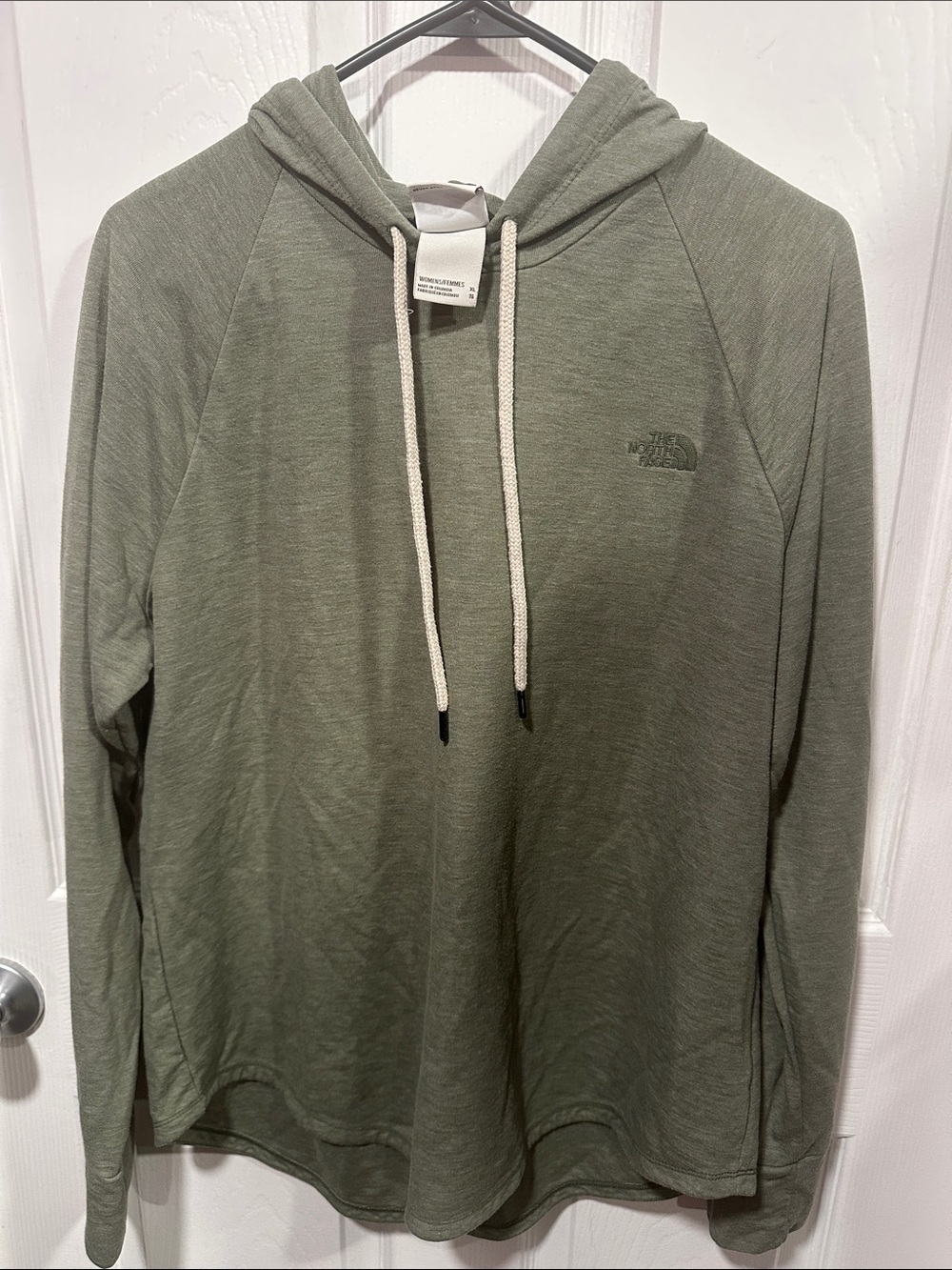 The North Face Women’s Lightweight Hooded Long-Sleeve - Olive